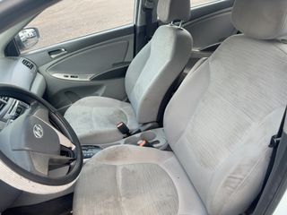 2016 Hyundai Accent SE - Interior Front Seat Image